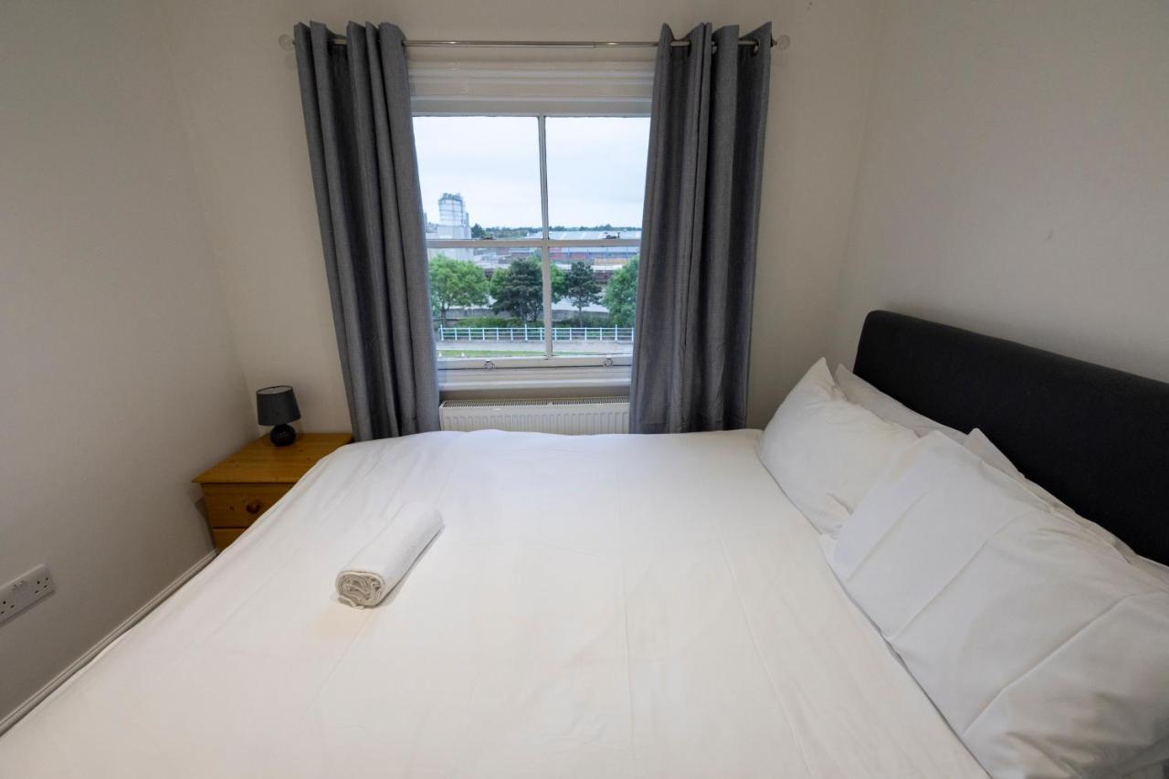 Entire Two Double Bedrooms Flat With River Yare View H6 غريت يورماوث المظهر الخارجي الصورة